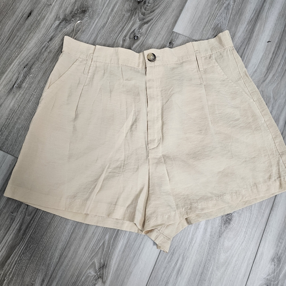 Women's Cream Zara Shorts Sz XL